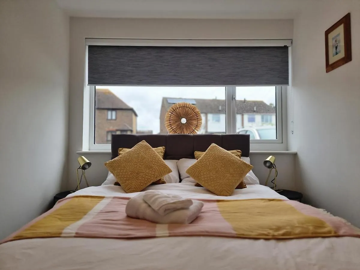 Apartment 28 Excellentstays - Heathrow - 5 Bedroom House Stanwell